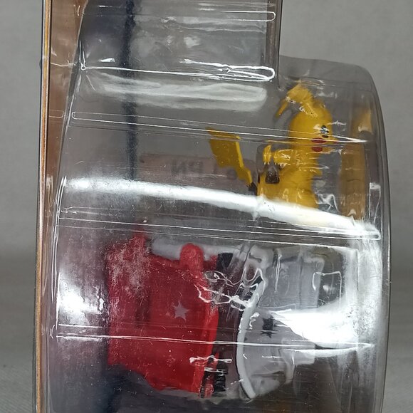 Pikachu Pokemon Throw N Pop-Open Launching Great Poke Ball - NEW! - Picture 4 of 6